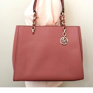Micheal Kors rose handbag